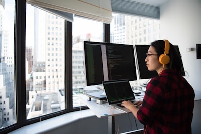 ¿Por qué contratar a una empresa de programación es esencial para la transformación digital?