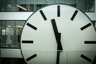 ¿Cuánto tarda en implementarse el desarrollo por horas y tokens?