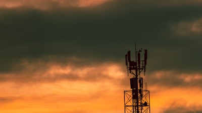 ¿Por qué deberían las compañías de telecomunicaciones invertir en soluciones ERP personalizadas en Madrid en 2025?