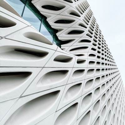 Marketing impulsado por IA: Cómo la arquitectura inteligente aumenta la visibilidad y el impacto
