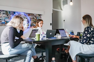  Q2BSTUDIO: Socio de Transformación Digital en Palma