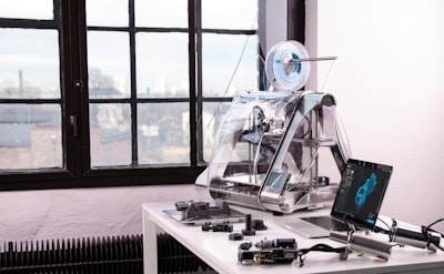 7 principales proveedores de automatización de tareas de oficina con IA en la industria de los medios: Comparación de clasificaciones