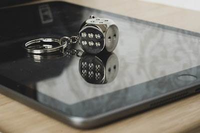 Supera la suite de seguridad de iOS: Detección de jailbreak explicada y probada