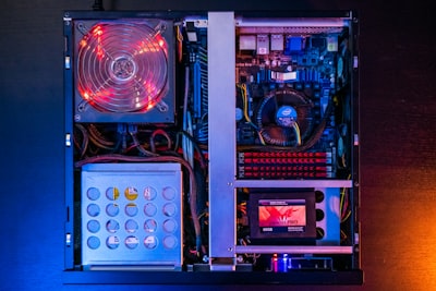 El vendedor de PC advierte sobre próximos aumentos de precio debido a la volatilidad de SSD y memoria — PowerGPU trasladará los costos a los clientes una vez que se agote el inventario existente