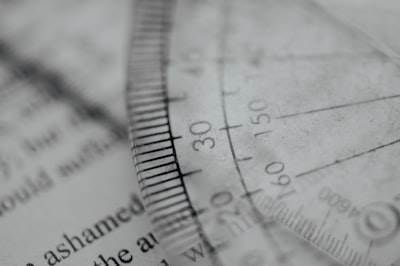 Una guía completa de gráficos y mapas de ejes dobles para la comparación de referencia