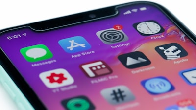 ¿Cuáles son los beneficios de las aplicaciones de empresa en iOS y Android para compañías en la era digital?