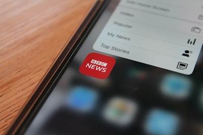 Cuatro aplicaciones para resolver la crisis de noticias en 2026