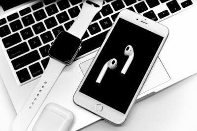 iOS 26 Seguridad y Características de Privacidad Explicadas: Insight Esenciales para Desarroladores y Usuarios