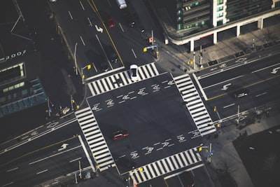 Cómo atribuir el tráfico de las descripciones generales de IA y chatbots