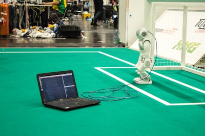 Autonomous Digital Twin Calibration a través de aprendizaje de refuerzos federado en entornos industriales del metaverso