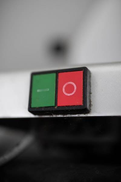 El botón de borrado para IA: Desentrenar modelos sin acceso a datos
