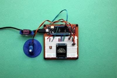 Construye un alarmario de detección de objetos inteligente con Arduino & sensor HC-SR04 - Tutorial completo