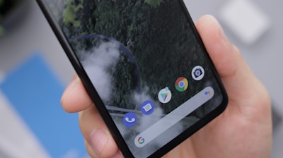 Cómo Pixel y Android están llevando a tus imágenes un nuevo nivel de confianza con las Credenciales de Contenido C2PA