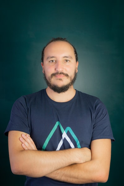 Acerca de Maestros Descentralizados: Cómo Tan Gera y Salim Elhila Están Reescribiendo la Educación DeFi