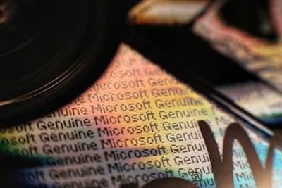 Descubrimiento electrónico y cumplimiento en Microsoft Purview: Lo que los equipos de TI necesitan saber