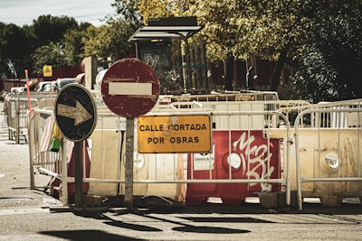 ¿Por qué se degradan las barreras de seguridad en diferentes idiomas?