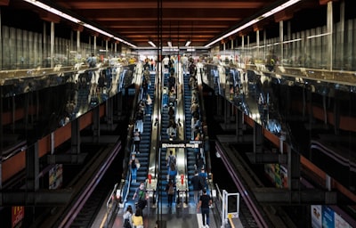 Boost Efficiency: ¿Cómo la Inteligencia Artificial automatiza procesos internos