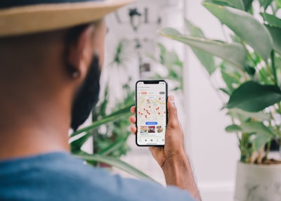 Cómo Airbnb transformó las experiencias de los clientes con consultoría de aplicaciones