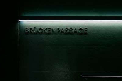 Deployé una API con Express + Prisma + Supabase en AWS Lambda mediante el framework de Serverless