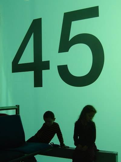 IA en cifras: Cómo se apoderó del diseño y desarrollo web en 2025