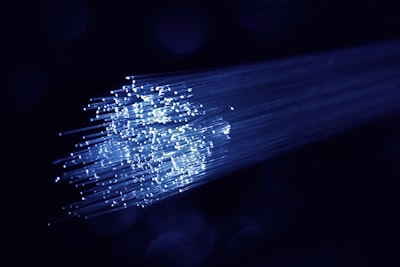  Benchmark para detección acústica distribuida con OTDR y Sagnac