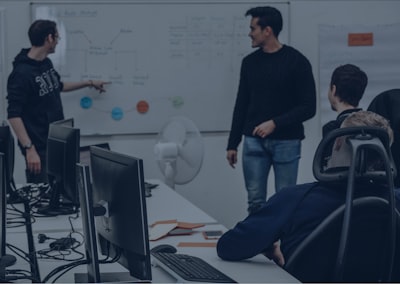 Cómo implementar bots de Microsoft Teams en mi empresa?