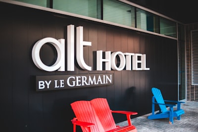  ¿Qué hotel recomienda la IA? Auditoría de algoritmos de LLM