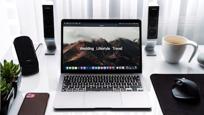 LLMs locales para laptops 2026: Run Qwen, Llama, SmolLM