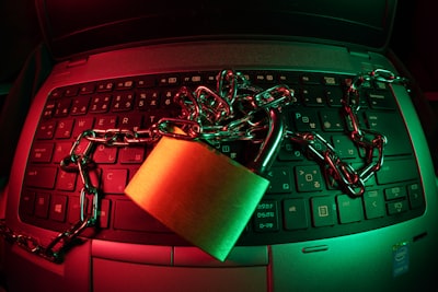 Práctica ciberseguridad ética transforma la seguridad empresarial en 2025
