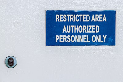 ¿La automatización del control de acceso ayuda a reducir errores humanos?