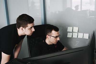  Mejorar la eficiencia: Equipo especializado está contratando programadores para una empresa líder en Madrid