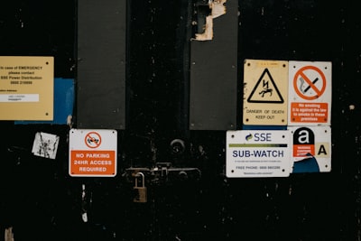¿Pueden las alertas de acceso sospechoso automatizadas reducir el desperdicio o optimizar recursos?