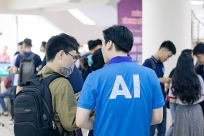 El Futuro de la Inteligencia Artificial en la Traducción Humana: Colaboración, no Competencia