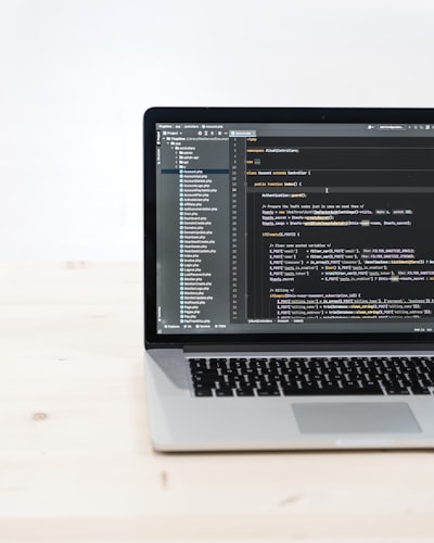 ¿Cómo puede el desarrollo de software personalizado interno ahorrar tiempo y dinero a tu empresa?