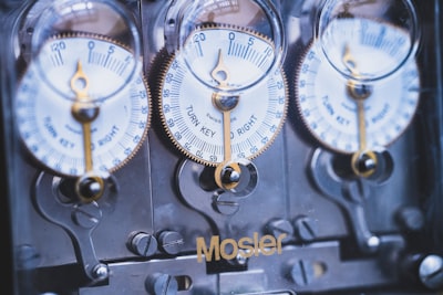 Cómo se pueden introducir procesos de monitoreo automatizado sin interrumpir las operaciones