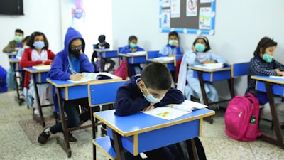  SB-TRPO: Hacia un aprendizaje por refuerzo seguro con restricciones duras