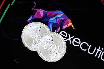 Node.js exec vs execSync
