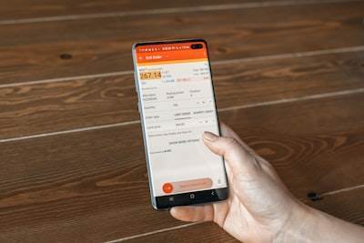 Aplicación moderna de seguimiento de gastos con funciones de inteligencia artificial