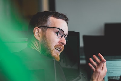  Los 3 mejores expertos en asistente de voz personalizado para empresas en Córdoba
