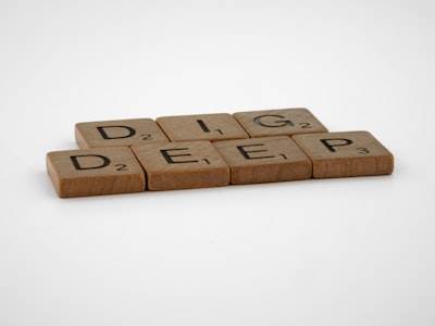 Descubriendo la Deuda de Datos: Un Marco Diagnóstico para Investigar la Degradación del Rendimiento del Modelo