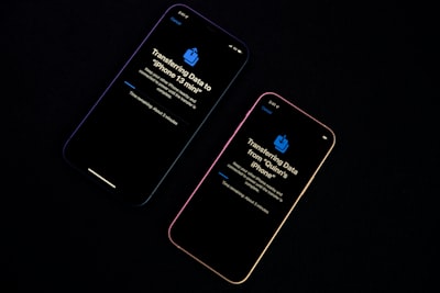 Apple amplía las actualizaciones de iOS 18 a más iPhones para bloquear los ataques de DarkSword