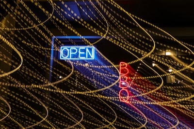 Avances en residencia de datos de OpenAI mejoran la gobernanza de la inteligencia artificial empresarial