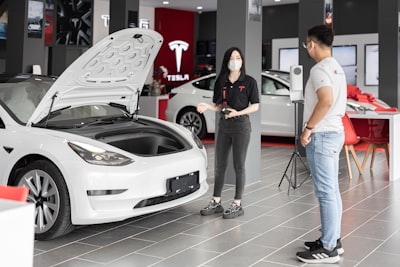 Tesla acaba de aumentar su plan de gastos a $25 mil millones — aquí es dónde va el dinero