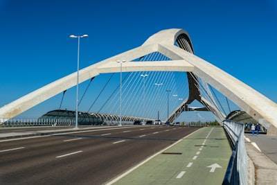 Sistemas inteligentes de transporte: tecnología, aplicaciones y futuro en España