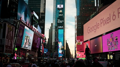 Estrategias de publicidad móvil dirigida que se escalan