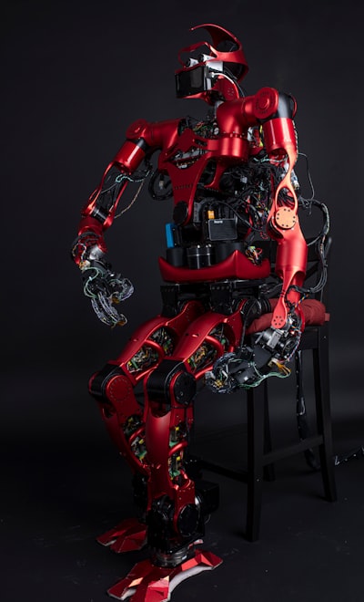 El problema con este robot humanoide.