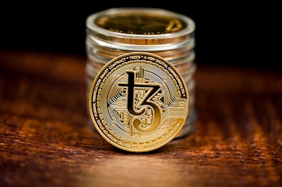 Teatro de la Innovación en Criptomonedas: Porqué los lanzamientos de Tokens no Equivale a Validación en el Mercado