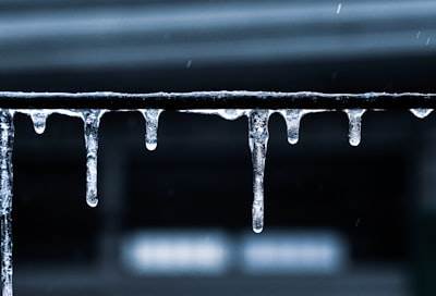 Mantenimiento predictivo adaptativo a través del control óptimo dinámico en sistemas de contención de pasillo frío