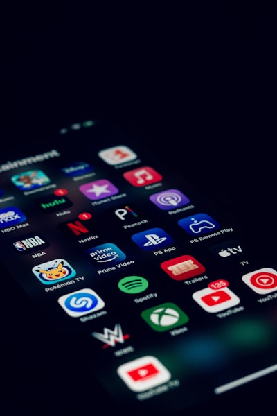 ¿Cómo utilizan las aplicaciones móviles multiplataforma los datos para mejorar los resultados?