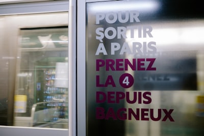 Cómo se benefician las startups francesas de un recepcionista automatizado en 2025